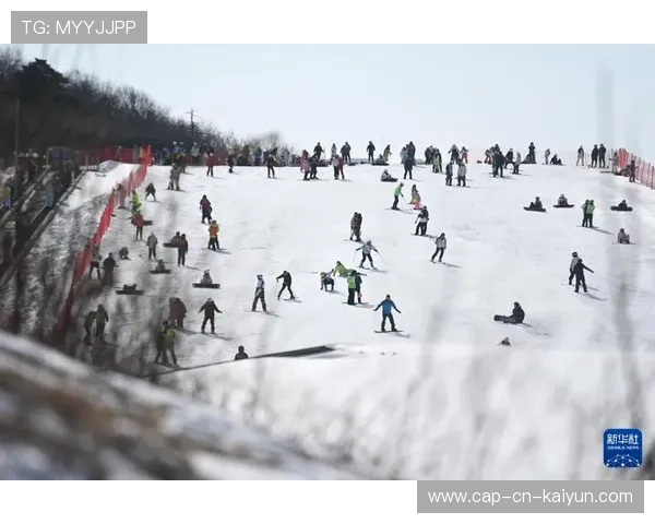 高山滑雪赛事志愿者专业培训结业，滑雪场志愿者